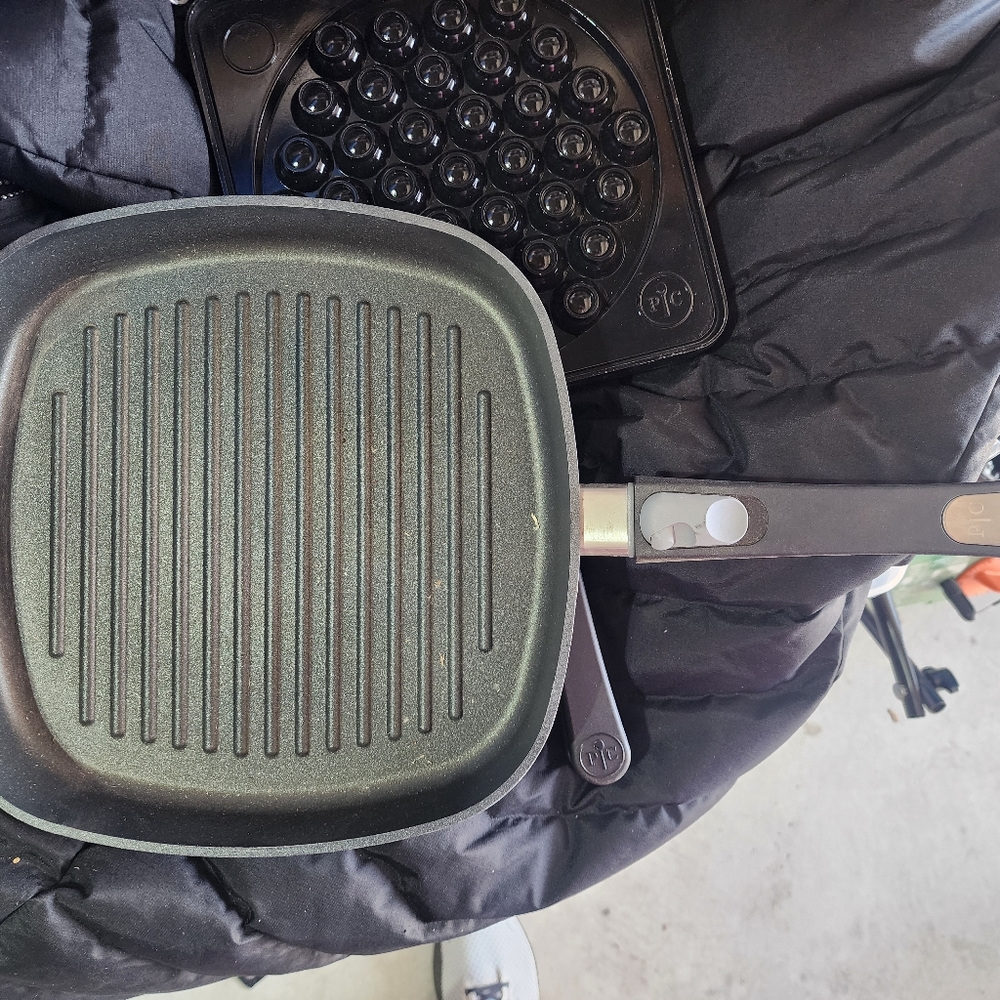 Pampered Chef Grill Pan with removable handle